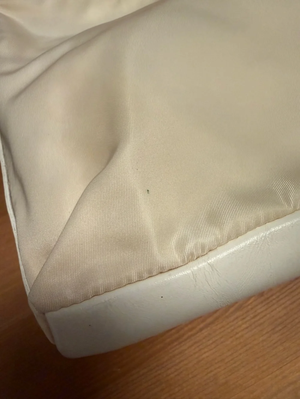 Prada Vintage Cream Nylon Shoulder Bag with White Leather Trim Authentic - Picture 10 of 16